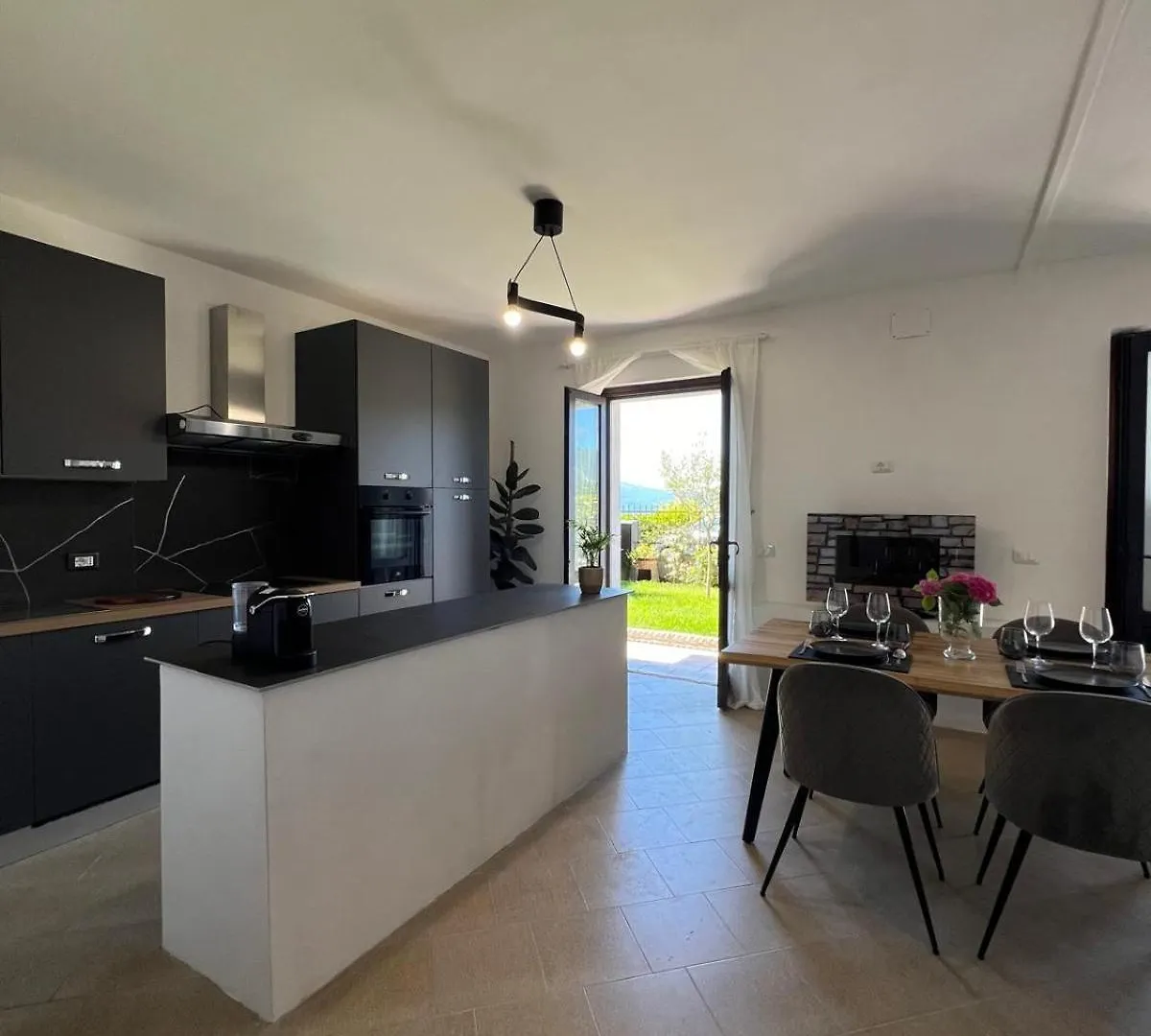 Casa Vacanze Leon Tremosine 0*,